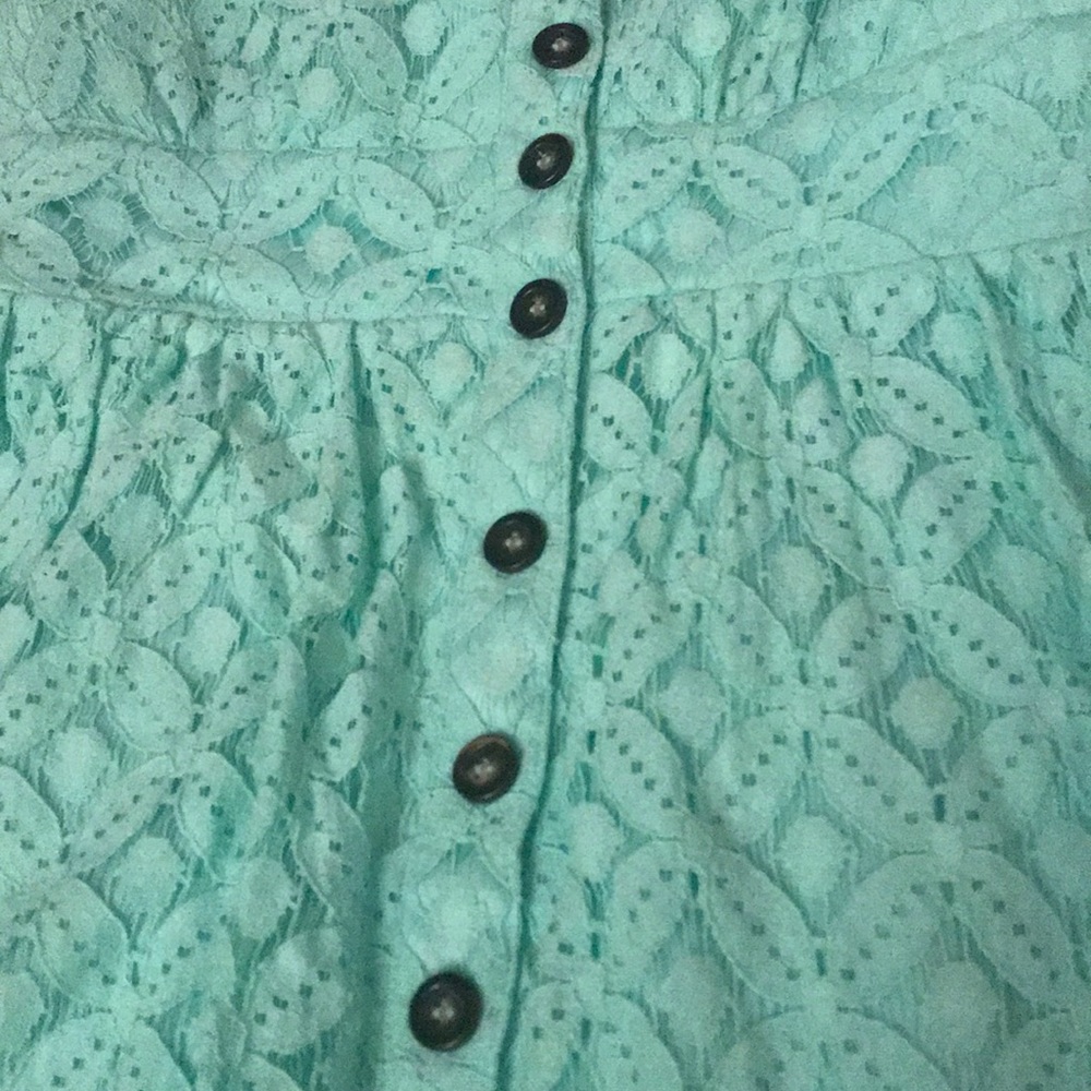 Trixxi Beautiful Floral Lace Dress π - Picture 4 of 7